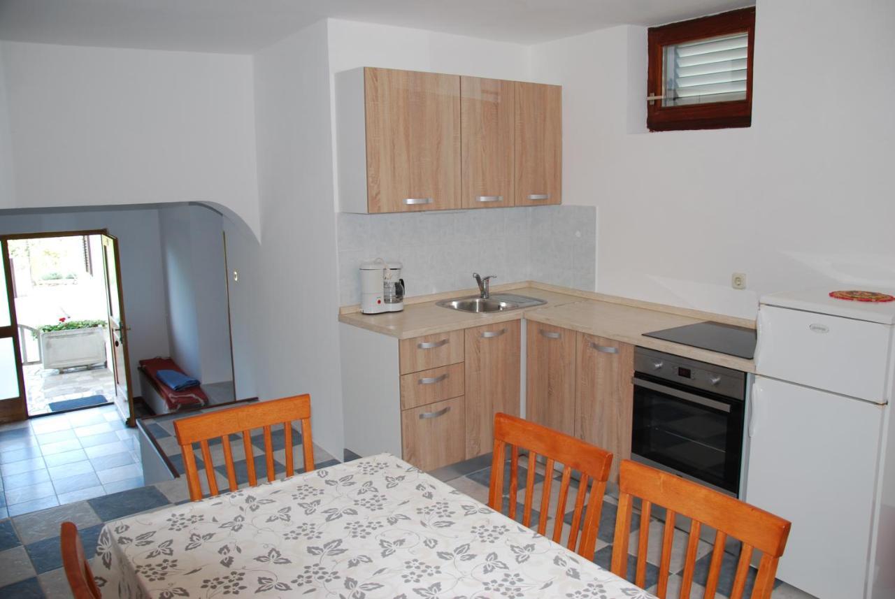 Apartmani Dragica-Prizemlje Kampor Exteriör bild